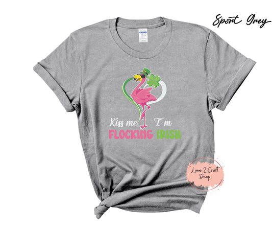 St Patrick's day Kiss me Flamingo T-Shirt